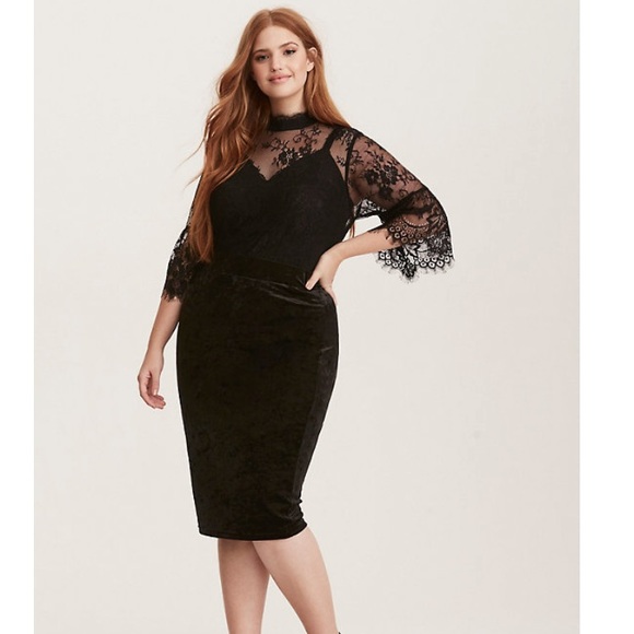 LACE MOCK NECK BELL SLEEVE BLOUSE - Picture 2 of 3